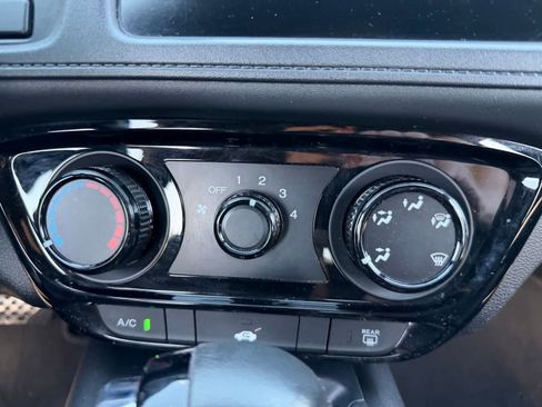 Used 2019 Honda HR-V Sport image 14