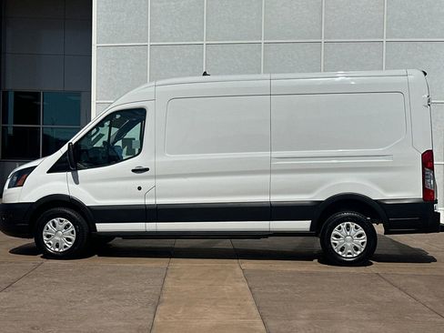 Used 2022 Ford E-Transit Medium Roof w/ Load Area Protection Package image 7