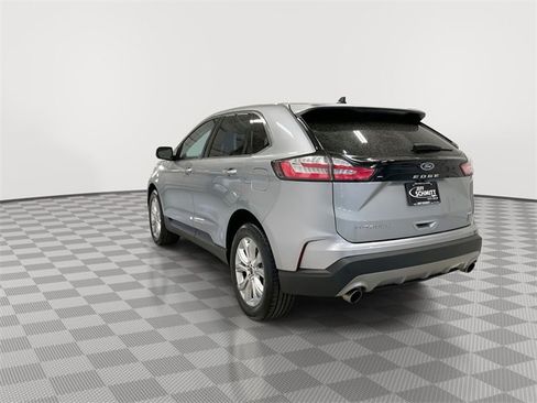 Used 2024 Ford Edge Titanium image 8
