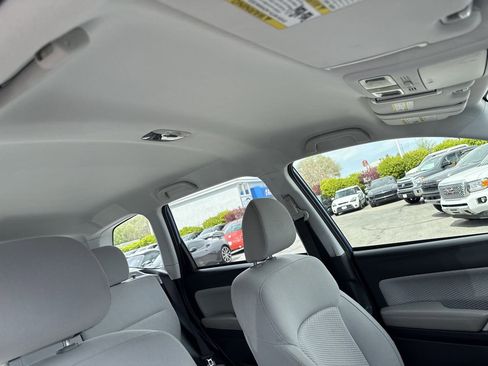 Used 2018 Subaru Forester 2.5i w/ Alloy Wheel Package image 19