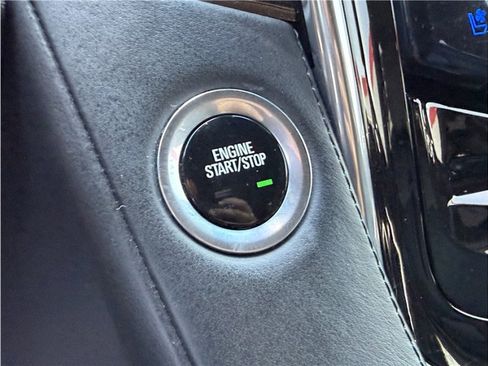 Used 2019 Cadillac Escalade Platinum AWD/4WD image 48