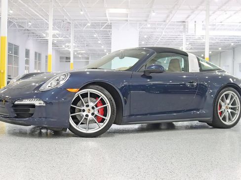 Used 2014 Porsche 911 Targa 4S AWD/4WD image 2