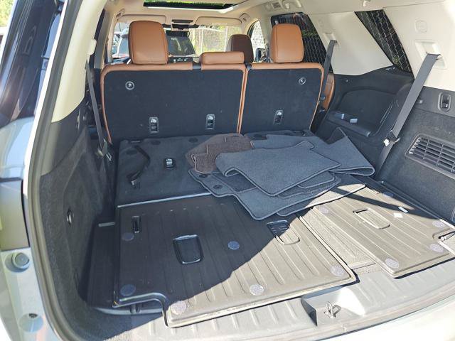 Used 2025 Nissan Pathfinder Platinum w/ Cargo Package AWD/4WD image 15