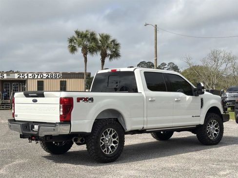 Used 2022 Ford F250 Lariat w/ Lariat Value Package image 6