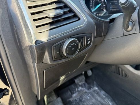 Used 2024 Ford Edge Titanium image 13