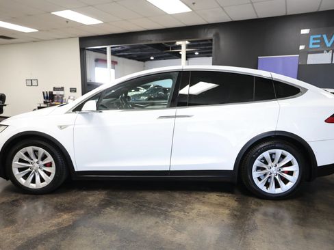 Used 2016 Tesla Model X Performance AWD/4WD image 11