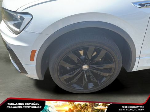 Used 2020 Volkswagen Tiguan SE R-Line FWD image 11