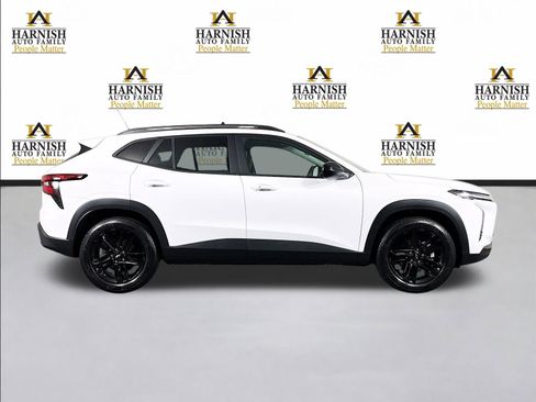 New 2026 Chevrolet Trax ACTIV w/ Sunroof Package FWD image 10