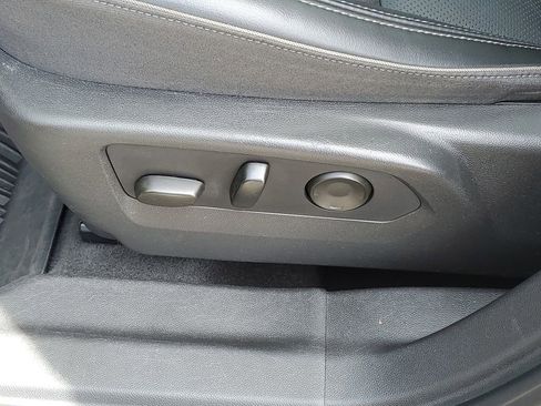 Used 2021 Buick Envision Essence w/ Sport Touring Package FWD image 8