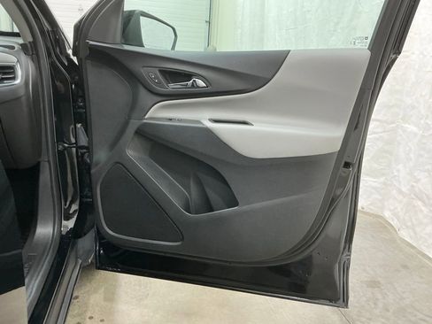 Used 2023 Chevrolet Equinox LT FWD image 29