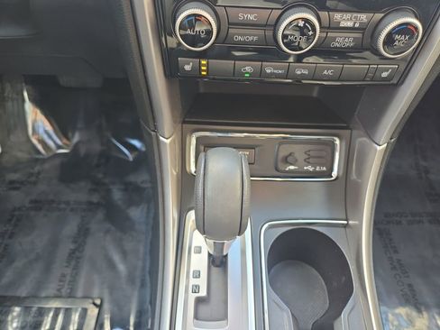 Certified 2022 Subaru Ascent Premium w/ Convenience Package image 11