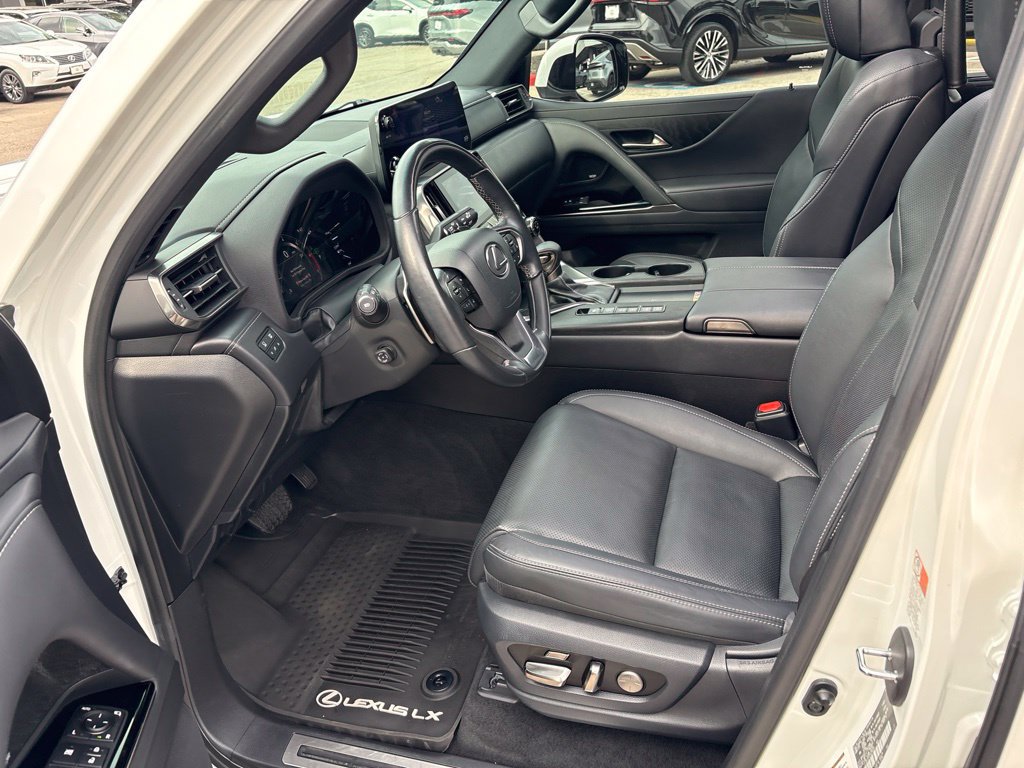 Used 2023 Lexus LX 600 4WD w/ Accessory Package (Z1) image 15