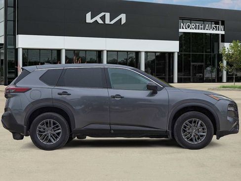 Used 2021 Nissan Rogue S image 7