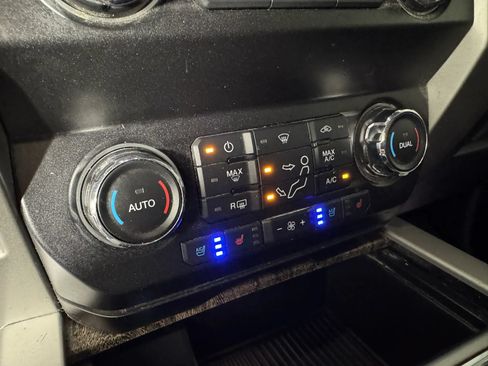 Used 2019 Ford F350 Lariat w/ Chrome Package AWD/4WD image 16