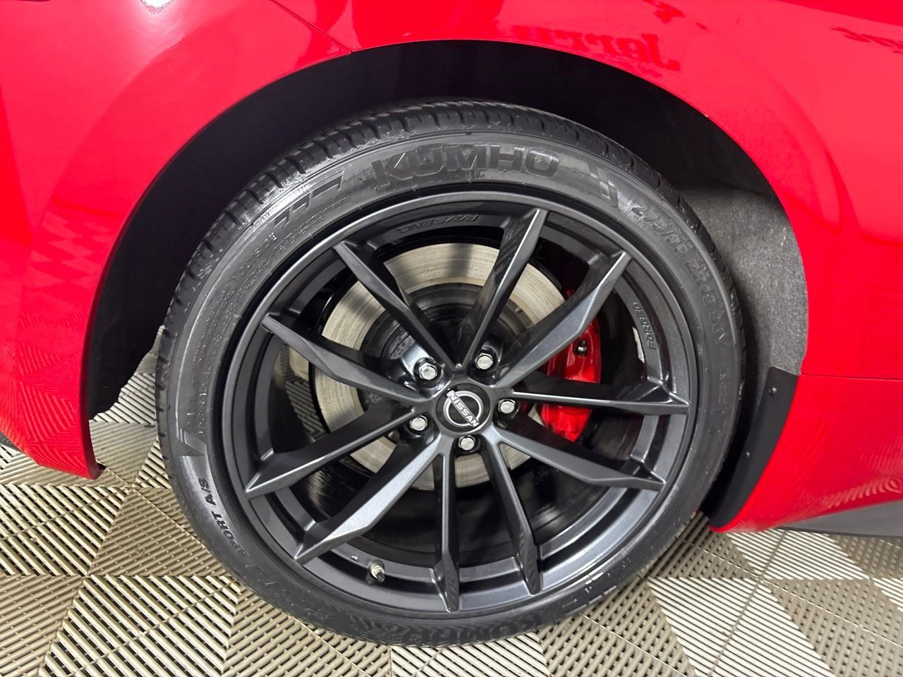 Used 2025 Nissan Z Performance w/ Floor Mat Package RWD image 24