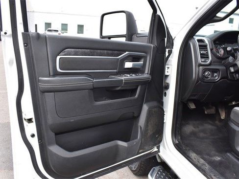 Used 2024 RAM 3500 Big Horn image 23