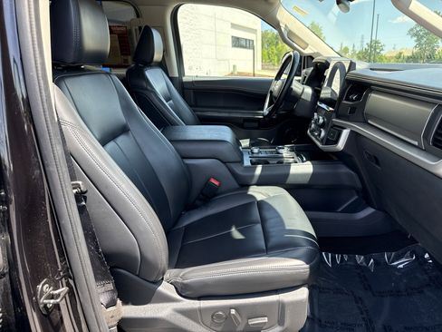 Used 2024 Ford Expedition Max XLT AWD/4WD image 33