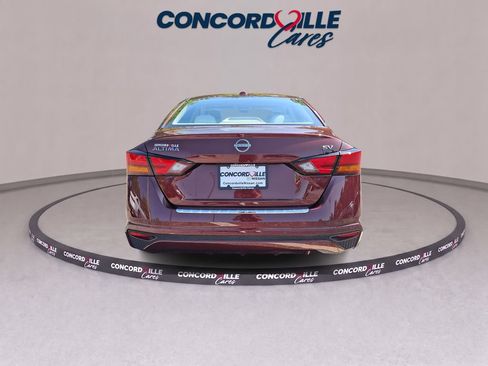Certified 2023 Nissan Altima 2.5 SV FWD image 6
