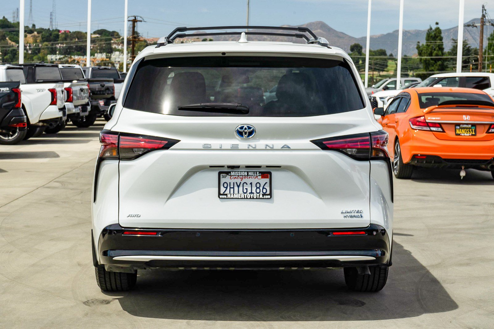 Certified 2023 Toyota Sienna Limited AWD/4WD image 3
