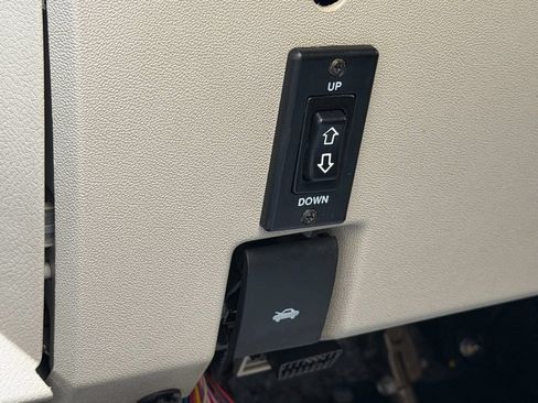 Used 2018 Dodge Grand Caravan SE w/ Power Convenience Group I FWD image 13