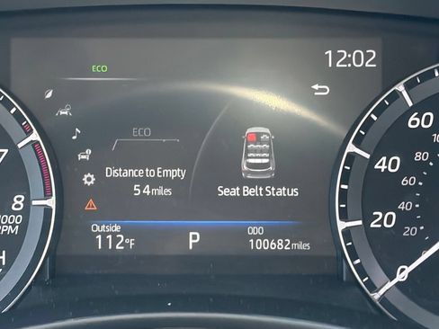 Used 2021 Toyota Highlander XLE FWD image 13