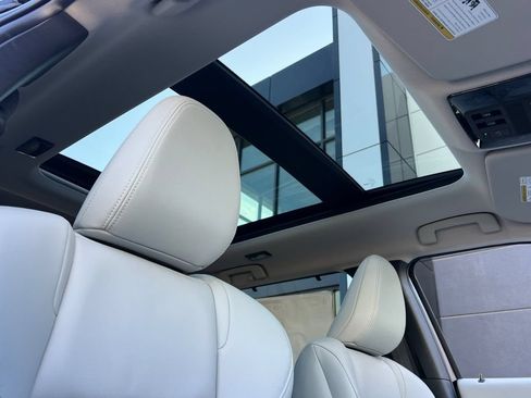 New 2026 Mitsubishi Outlander SEL FWD image 18