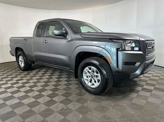 Used 2024 Nissan Frontier SV video 2