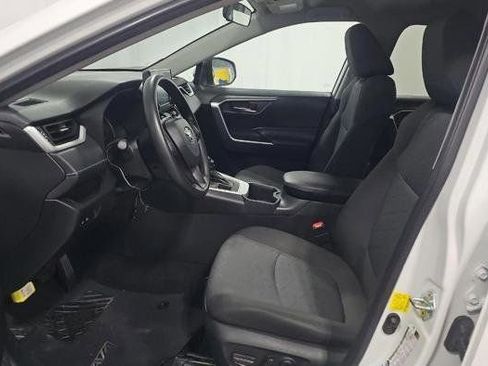 Used 2022 Toyota RAV4 XLE w/ Carpet Mat Package (TMS) image 2