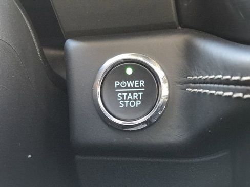 Used 2023 Ford F150 Lightning Platinum image 20