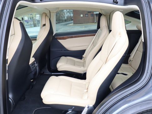 Used 2017 Tesla Model X 100D image 14