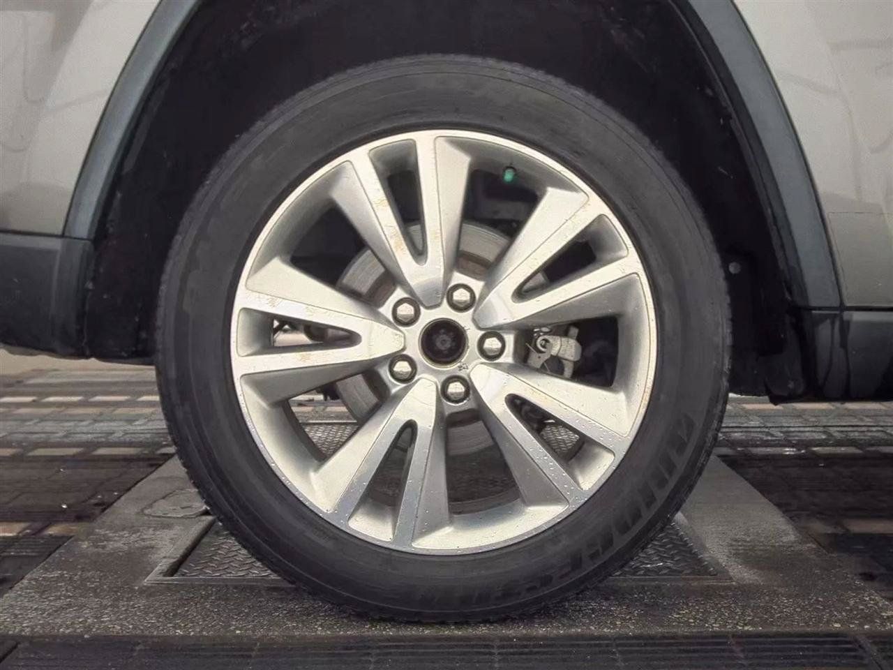 Used 2013 Jeep Grand Cherokee Laredo RWD image 11