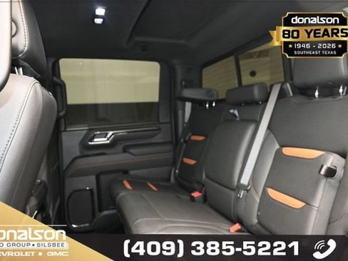 Used 2025 GMC Sierra 2500 AT4 w/ AT4 Premium Plus Package AWD/4WD image 11