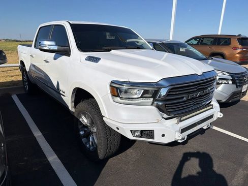 Used 2020 RAM 1500 Laramie AWD/4WD image 3