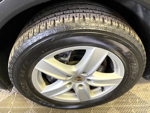 Used 2012 Porsche Cayenne image 18