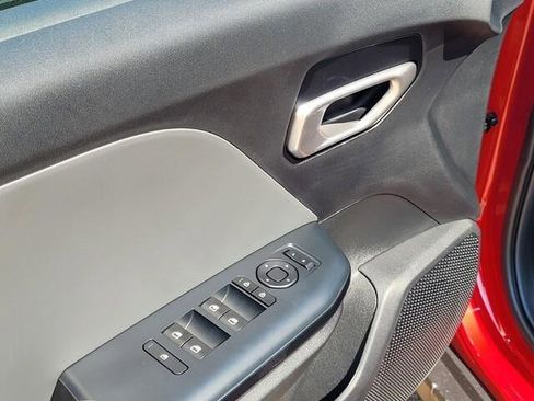 Used 2025 Kia K4 LXS image 10