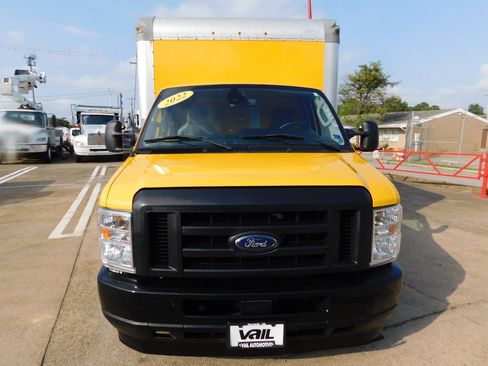 Used 2022 Ford E-350 and Econoline 350 Super Duty RWD image 5