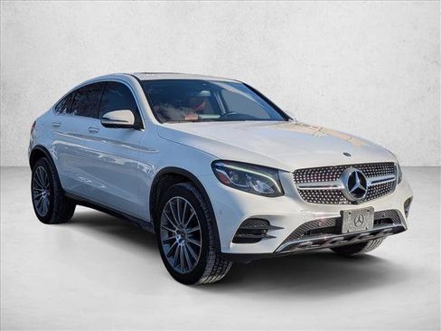 Used 2018 Mercedes-Benz GLC 300 4MATIC Coupe image 3