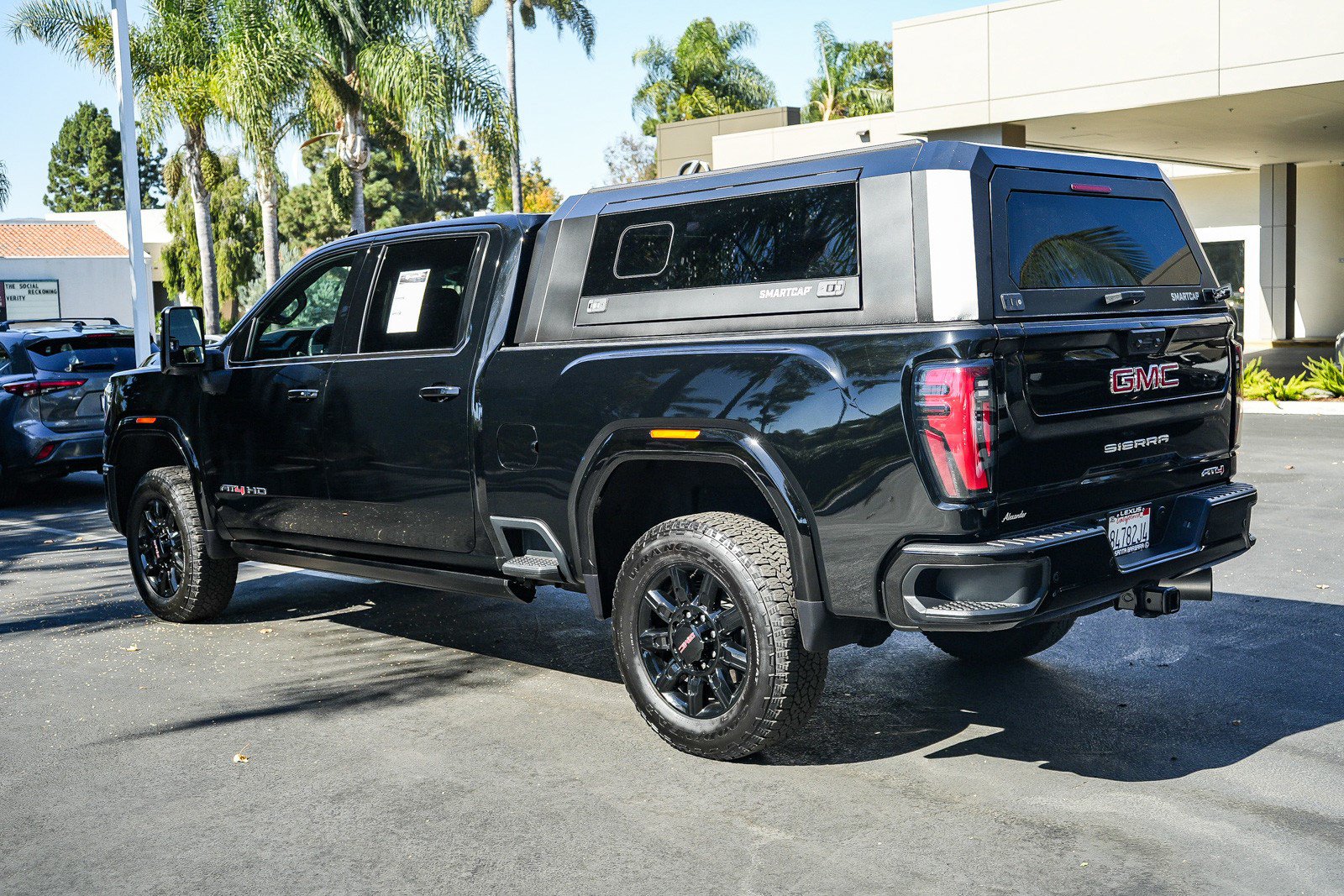 Used 2026 GMC Sierra 2500 AT4 w/ AT4 Premium Plus Package AWD/4WD image 4