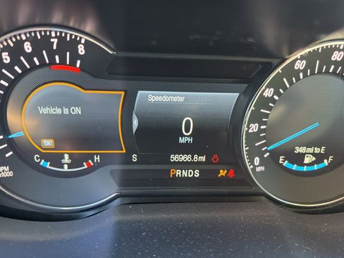 Used 2018 Ford Explorer Platinum AWD/4WD image 2
