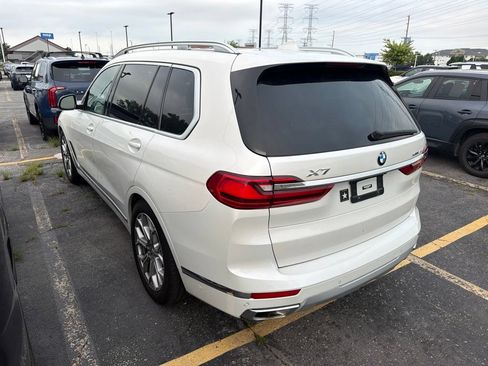 Used 2022 BMW X7 xDrive40i w/ Premium Package AWD/4WD image 4