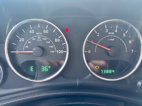 Used 2014 Jeep Wrangler Sport AWD/4WD image 9