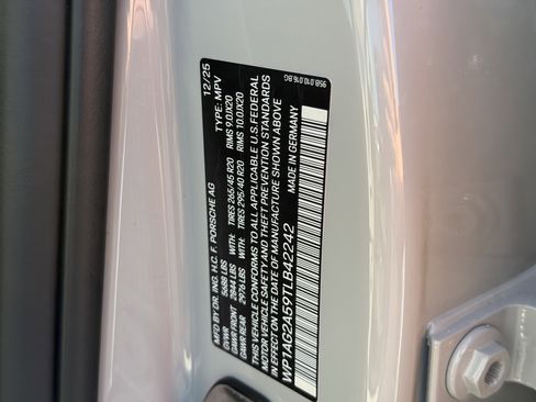 New 2026 Porsche Macan S image 38