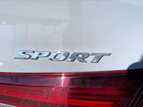 Used 2025 Honda Civic Sport image 9