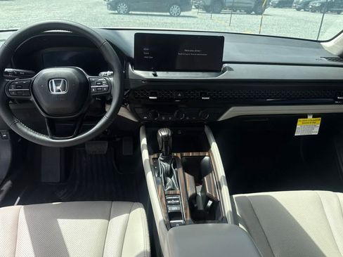 Used 2024 Honda Accord EX-L image 4