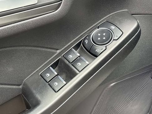 New 2026 Ford Escape SE image 21