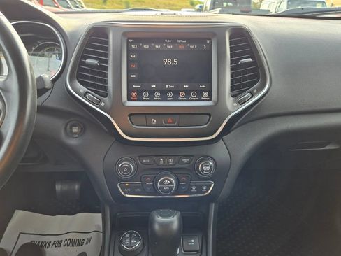 Used 2019 Jeep Cherokee Trailhawk AWD/4WD image 20