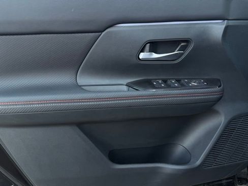 New 2026 Nissan Kicks SR image 10