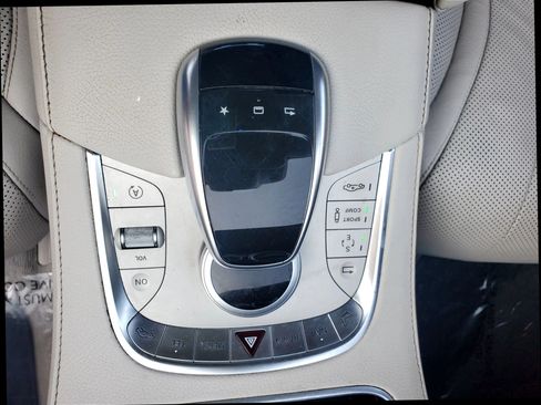 Used 2016 Mercedes-Benz S 550 4MATIC Sedan image 52