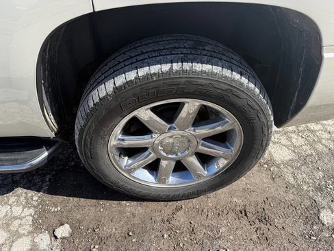 Used 2014 GMC Yukon Denali image 10