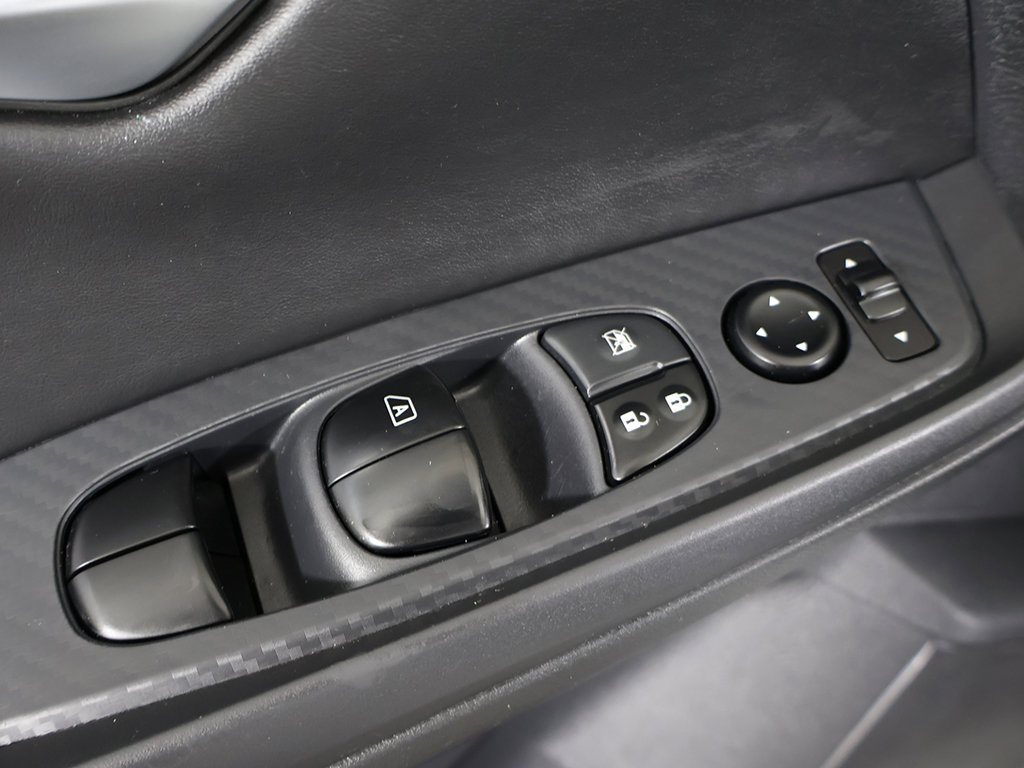 Used 2025 Nissan Sentra SV FWD image 34